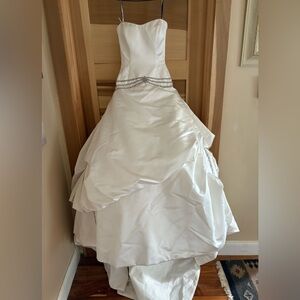 Henry Roth New York wedding dress sz 6